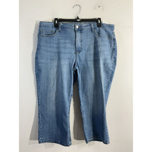 Womans Lee Riders Mid Rise Capri 18m Blue Jeans